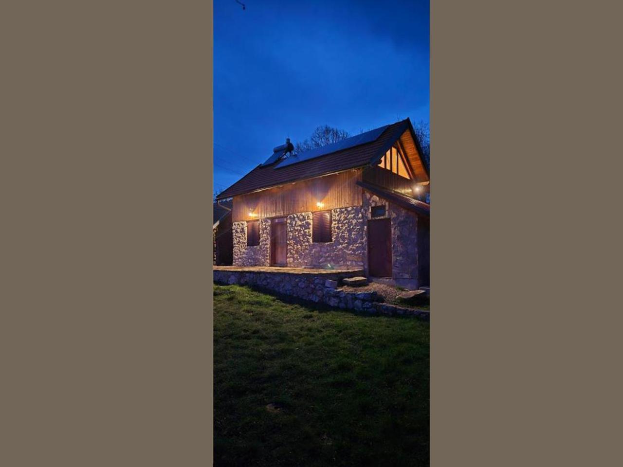 Salas U Bregu In Cheile Carasului Crasova Exterior foto